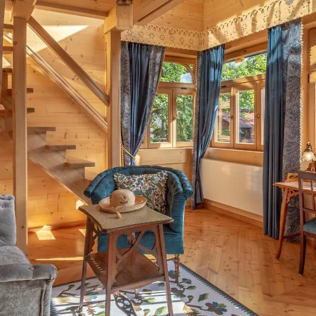 Elzbiecina Luxury & וילה