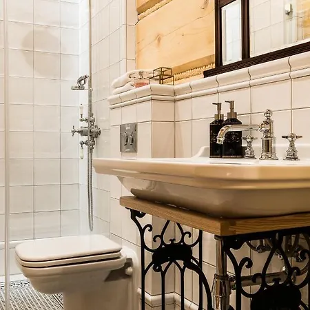 Elzbiecina Luxury & Vila