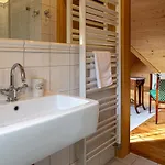 Elzbiecina Luxury & *