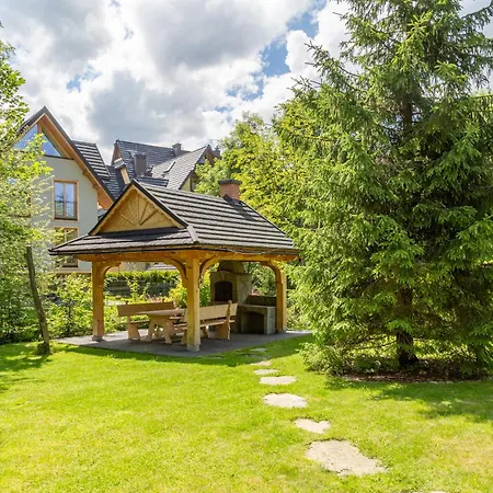 Elzbiecina Luxury & فيلة