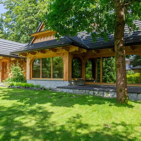 Elzbiecina Luxury & فيلة زاكوباني