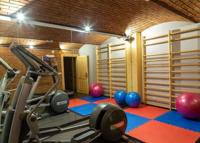 فيلة Elzbiecina Luxury & *