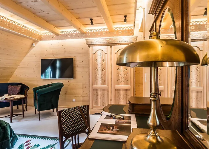 فيلة Elzbiecina Luxury &