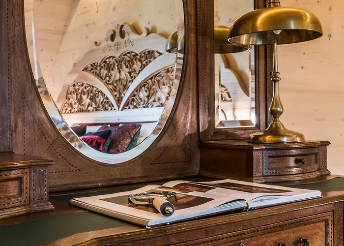 فيلة Elzbiecina Luxury & زاكوباني