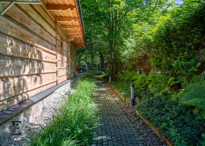 Elzbiecina Luxury & فيلة