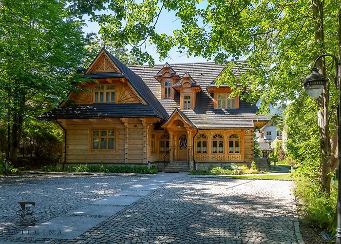 Elzbiecina Luxury & فيلة *