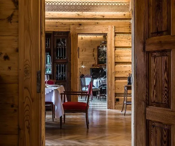 Elzbiecina Luxury & *