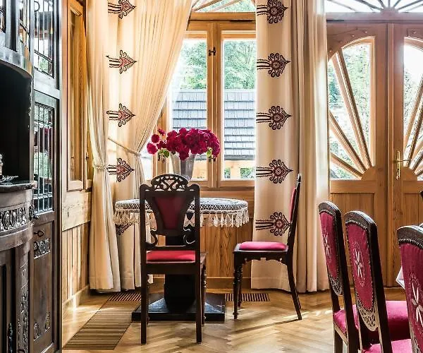 Elzbiecina Luxury & زاكوباني