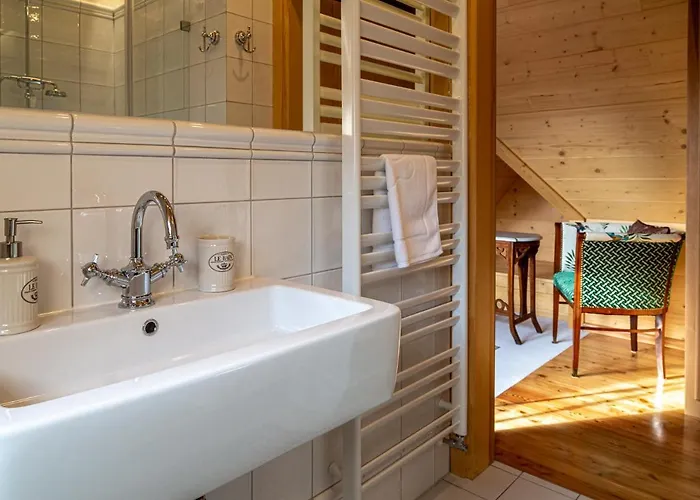 Elzbiecina Luxury & *